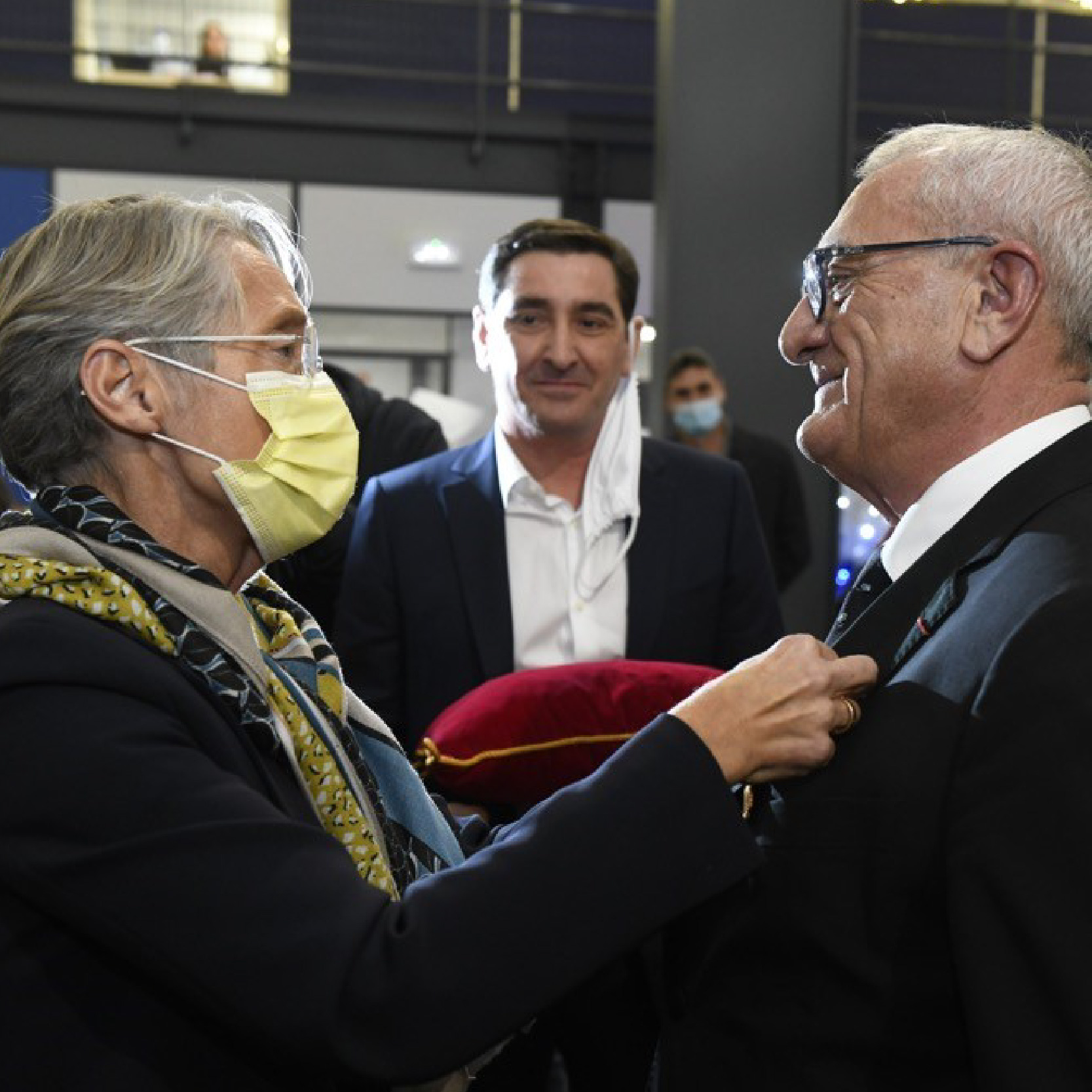 La ministre du Travail, de l’Emploi et de l’Insertion, Madame Elisabeth ...